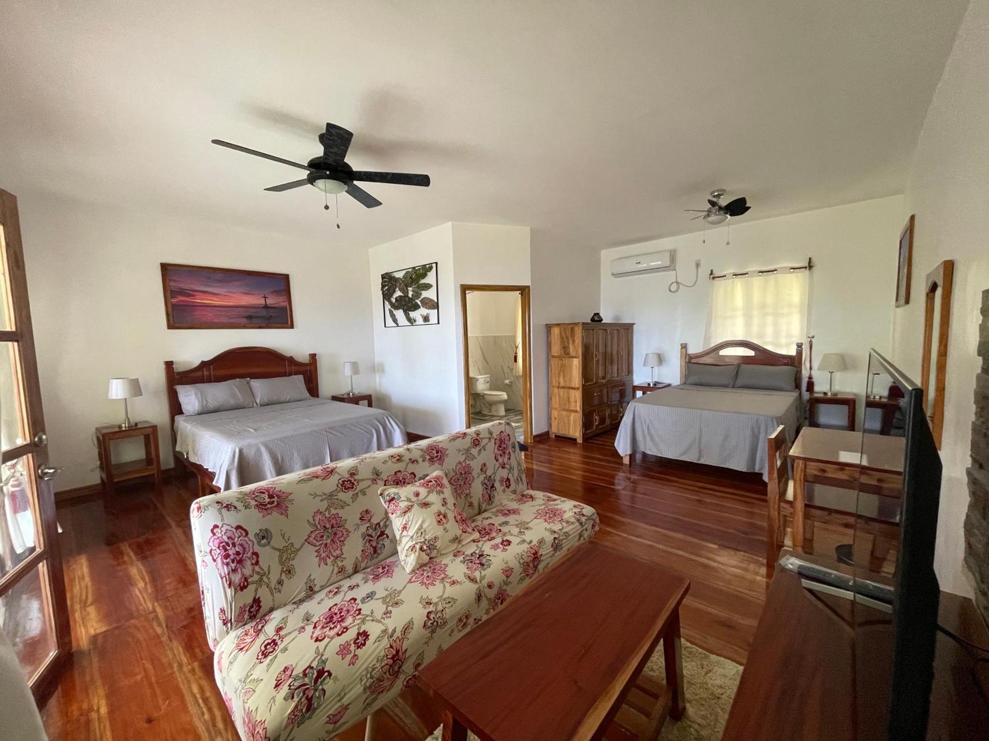 Agoho Resort Mambajao Quarto foto